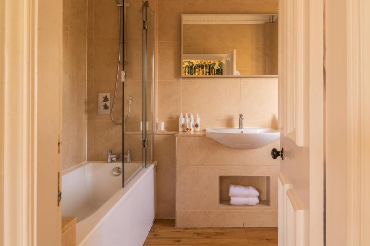 Fischers Baslow Hall - Chatsworth Εξωτερικό φωτογραφία